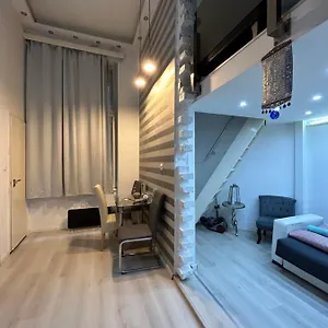 Roland Downtown - Akacfa Budapešť